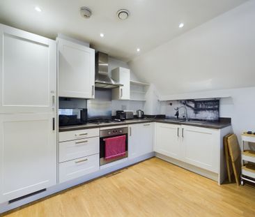 18 Mackintosh Street, Bromley, BR2, London - Photo 4