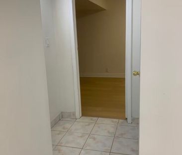 For Lease - 657 Thamesford Terrace Unit# Lower, Mississauga, Ontario - Photo 6