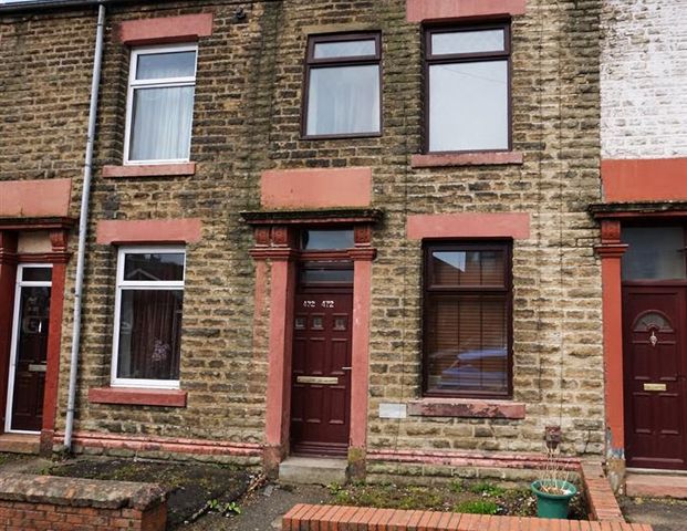 Shaw Road, Royton, Oldham OL2, London - Photo 1