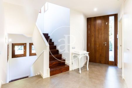 5 bedroom luxury Villa for rent in Sant Cugat, Spain - Photo 3