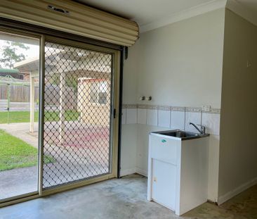 4 Bedroom Spacious Home with Massive Rear Shed - Photo 6