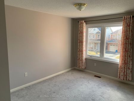 For Lease - 1328 Goldhawk Trail, Oakville, Ontario - Photo 3