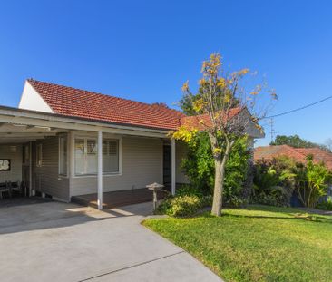 Perfectly Located 3 Bedroom Home - Photo 6