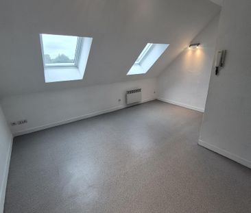 Location Appartement 1 pièce 20m² VALENCIENNES 59300 - Photo 3