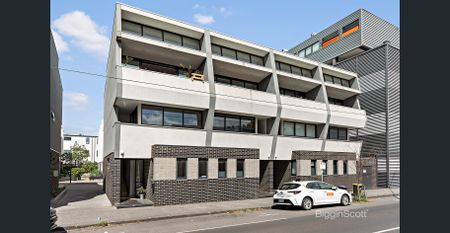 MODERN & STYLISH 3-BEDROOMS, 2.5 BATHS TOWNHOUSE IN FITZROY NORTH PREMIUM LOCATION - Photo 5