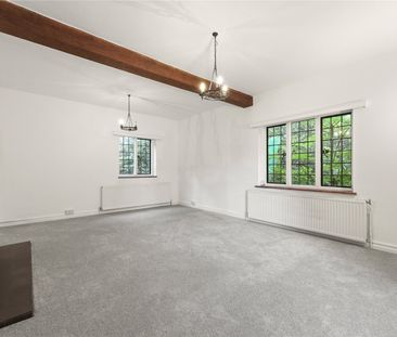 Camp End Road, Weybridge, KT13 - Photo 2