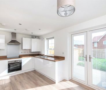 3 bedroom detached house to rent - Photo 3