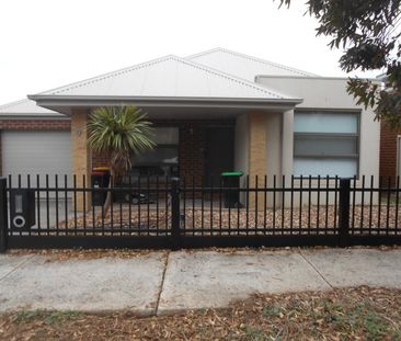 Modern 3-Bedroom Home in a Convenient Location - Photo 5
