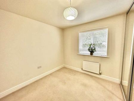 Rana Drive, Church Crookham, Fleet, Hampshire, GU52 - Photo 5