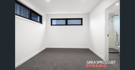 Brand New Luxury Townhome with 3 Bedrooms & 3 Bathrooms! - Photo 4