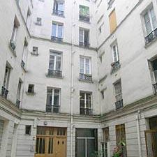 Logement à Paris, Location meublée - Photo 1