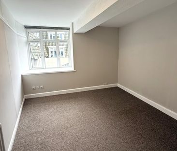 Queens Road, Weybridge, Surrey, KT13 - Photo 3