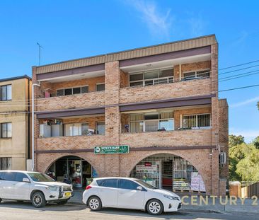 Two Bedroom Unit In Great Location - Photo 4