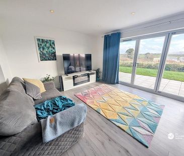 3 bedroom detached house to rent - Photo 2