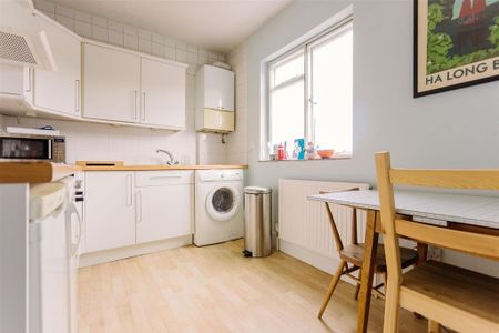 2 bedroom flat to rent - Photo 5