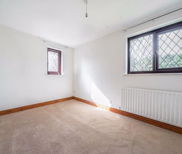 Mill Close, Haslemere, Surrey, GU27 - Photo 6