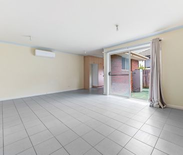 MODERN & SPACIOUS TWO-BEDROOM UNIT IN PRIME OAKLEIGH EAST LOCATION - Photo 5