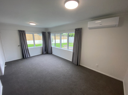 Two Bedroom Unit with Carport in Remuera - Photo 3