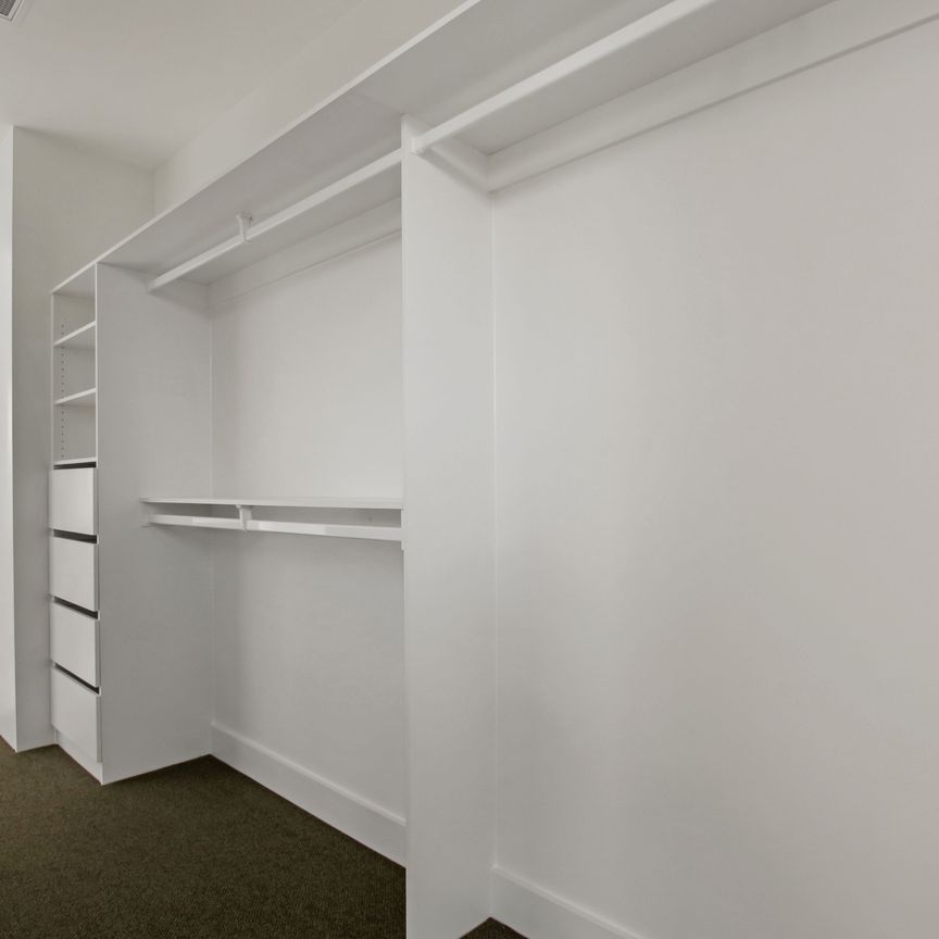 Elegant, Spacious Home in the Heart of Campbelltown! - Photo 1