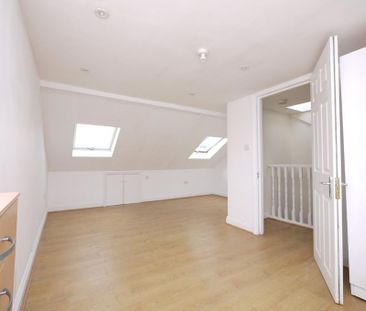 4 bedroom terraced house to rent - Photo 2