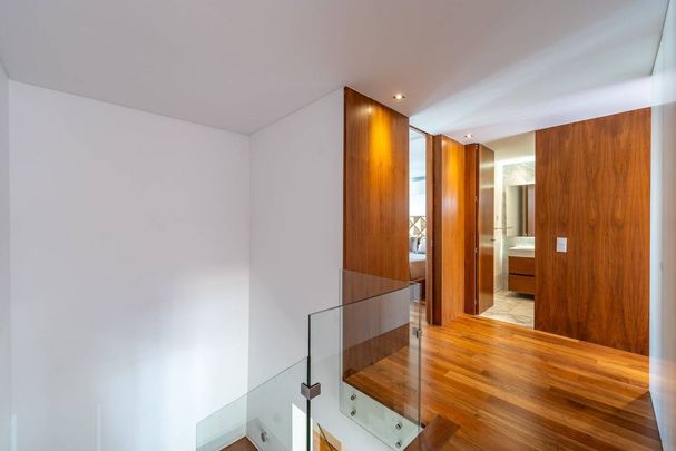 Luxury Detached House for rent in Lisbon, Portugal - Photo 1
