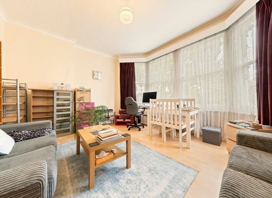 Canadian Avenue - Photo 1