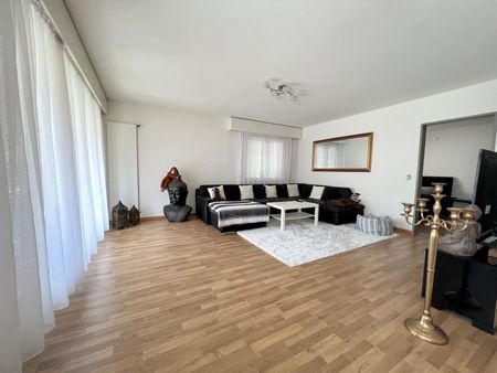 Grosszügige 2.5 ZW an ruhiger Lage - Foto 2