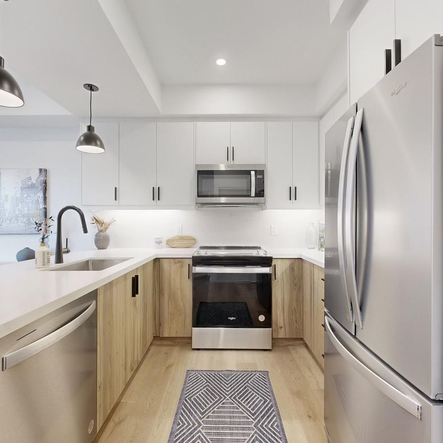 For Lease - 49 Charles Street Unit# 205, Newmarket, Ontario - Photo 1