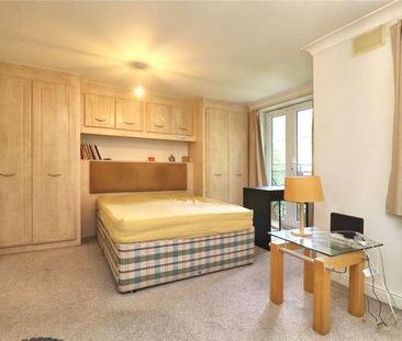 Woking, Surrey, GU22 - Photo 3