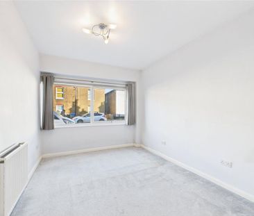 2 bedroom maisonette to rent - Photo 3