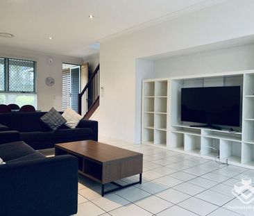Spacious Room for Rent Great Location & Modern Living- Salisbury & ... - Photo 1