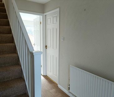3 bedroom terraced house to rent - Photo 3