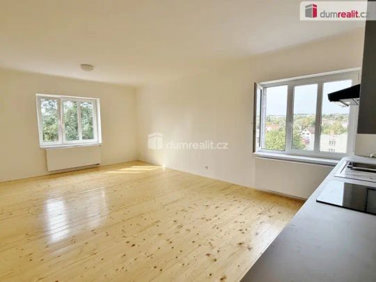 Prostorný, nový 2kk s širokým výhledem - Photo 1