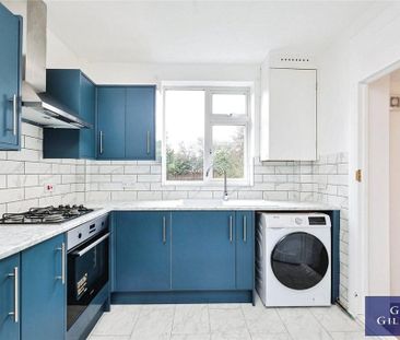 4 bedroom semi-detached house to rent - Photo 2