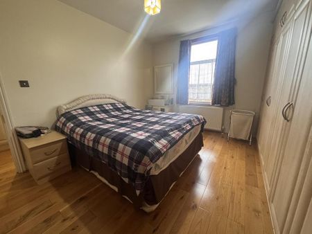 3 bedroom flat to rent - Photo 5