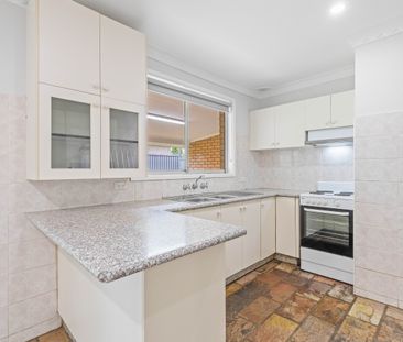 CHARMING FAMILY HOME! - Photo 5