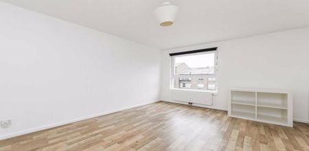 Modern recently refurbished spacious two bed mins to Regents Park - Photo 5