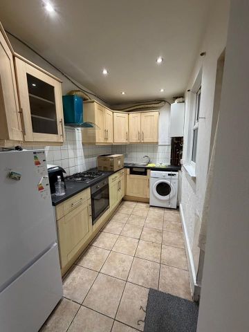 Room in a Shared House, Mostyn Avenue, HA9 - Photo 5