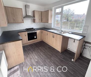 3 bedroom semi-detached house to rent - Photo 5