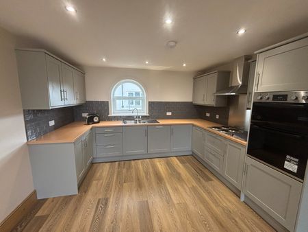 2 bedroom detached house to rent - Photo 4