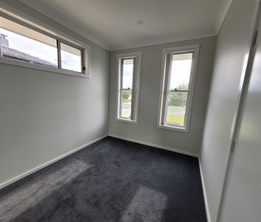 Modern Home - Photo 3