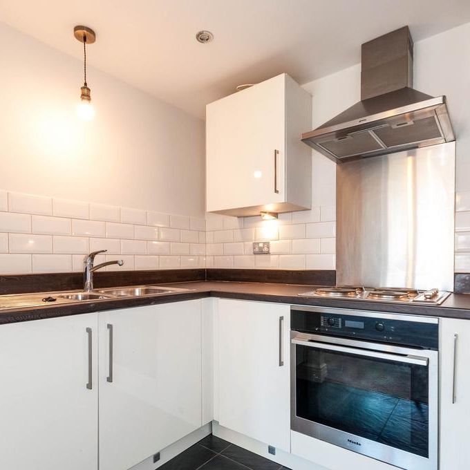 2 bedroom flat to rent - Photo 1