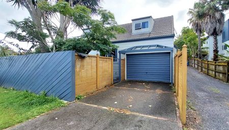 Spacious Three-Bedroom, Two-Bathroom Home in Prime Papamoa Location - Photo 5