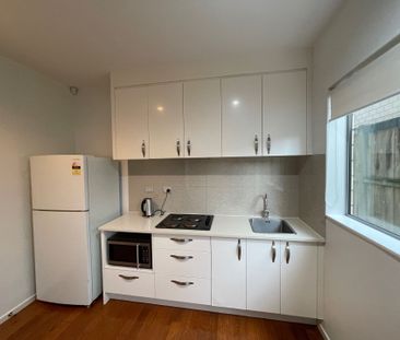 Well Presented Granny Flat - Photo 6