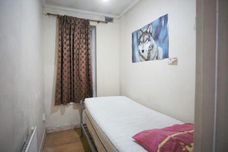 5 bedroom semi-detached house to rent - Photo 3