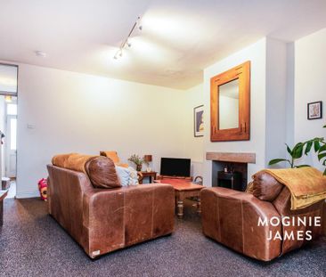 2 bedroom terraced house to rent - Photo 4