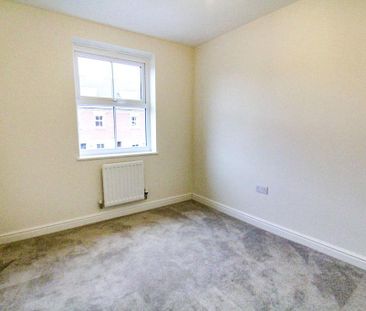 4 bedroom semi-detached house to rent - Photo 2