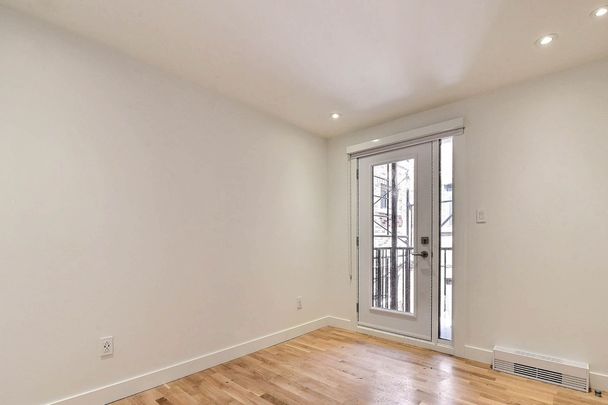 3195 Van Horne Avenue - Photo 1