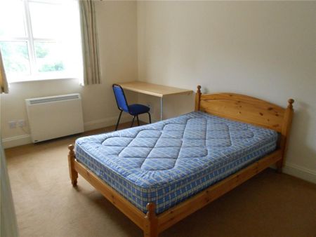 3 bedroom flat to rent - Photo 5