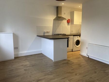 1 bedroom apartment to rent - Photo 2